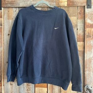 Cool Vintage Navy blue crewneck sweatshirt! Distressed 90s mens size large